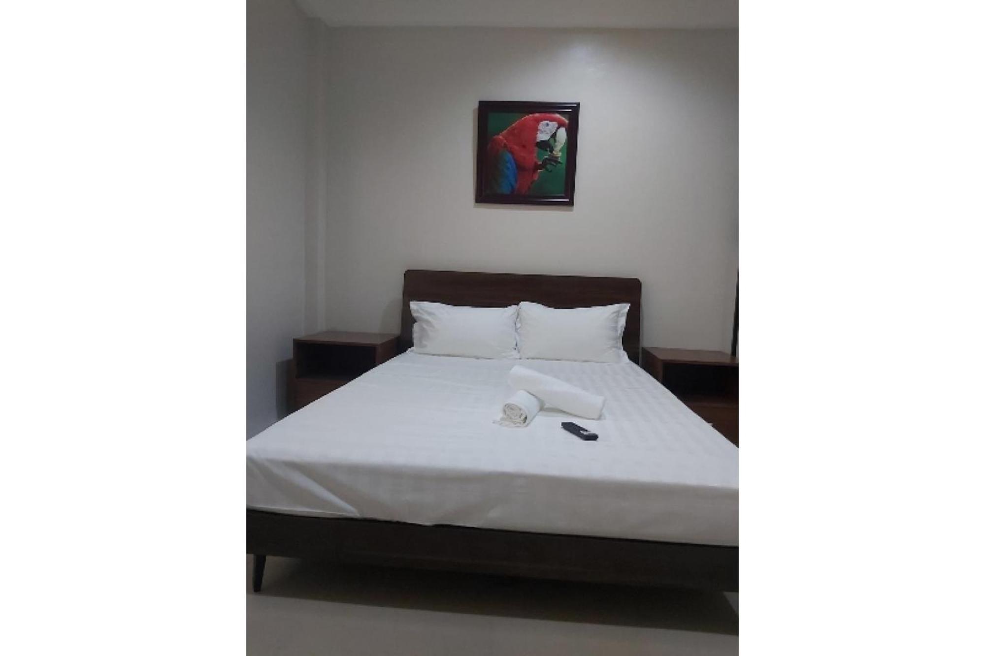 Nest Suites Quezon City Buitenkant foto